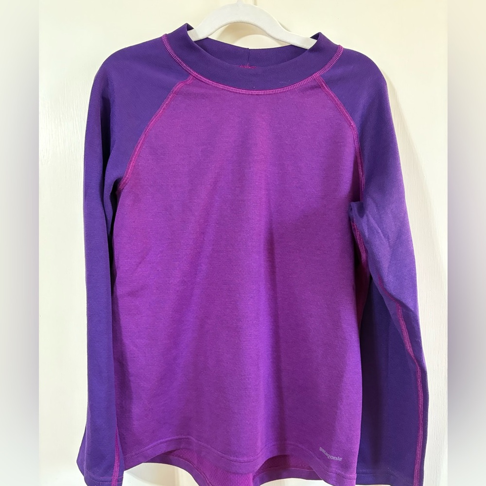 Patagonia Capilene mid weight base layer top girls sz 10, two tone purple